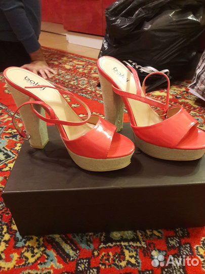 Босоножки 38