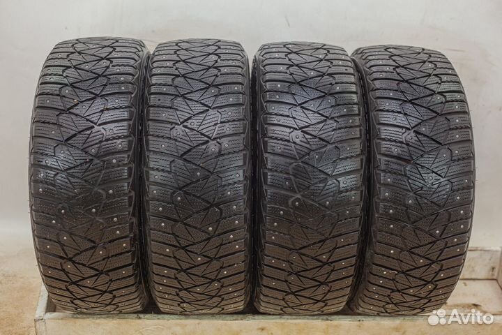 Goodyear Ultragrip 600 215/55 R17 98T