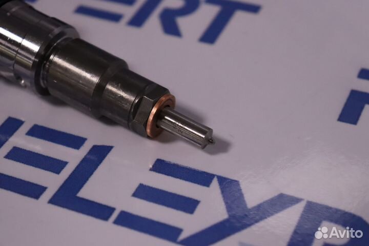 Форсунка топливная 0445120161