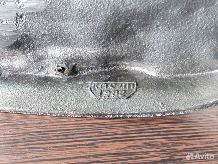 Статуэтка Кони на воле Касли