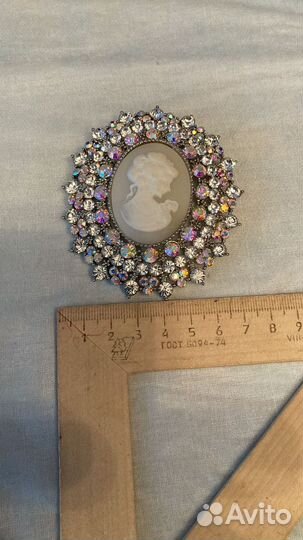 Ретро брошь