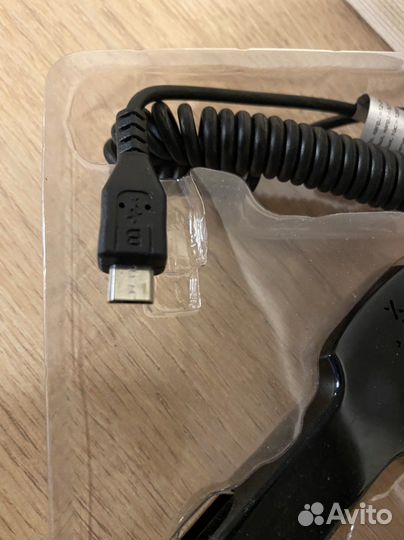 Автомобильная зарядка micro USB