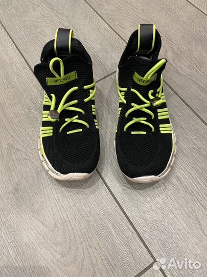 Кроссовки Размер 35 Легкие