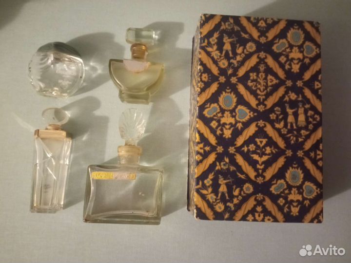 Коробка, флаконы от винтажных духов СССР и Франции