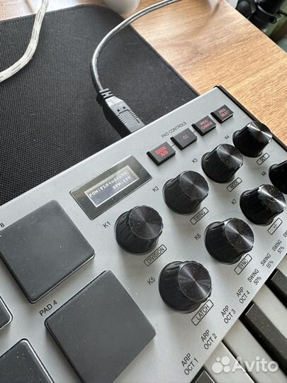 Midi клавиатура akai PRO mini MK3 Grey