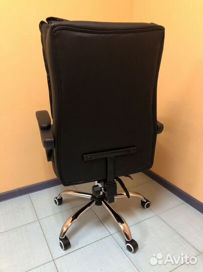 Кресло для игр. Игровое кресло с массажем