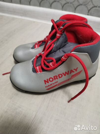 Лыжные ботинки детские 30 размер