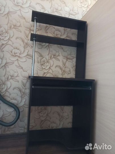 Стол компьютерный