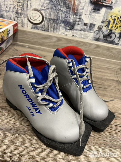 Лыжные ботинки