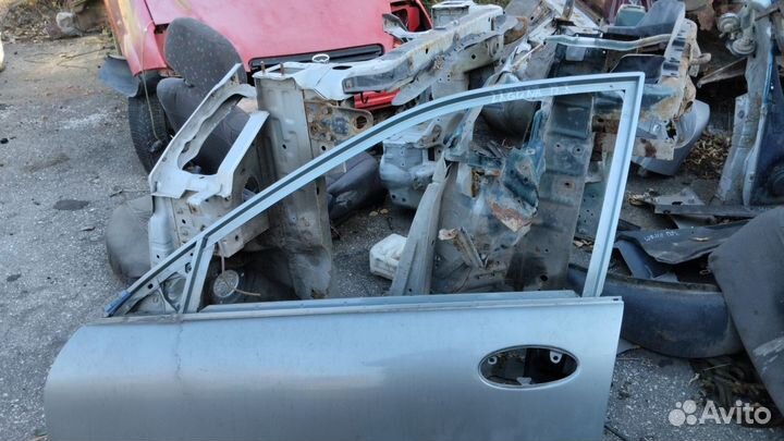 Дверь передняя левая Renault laguna 1