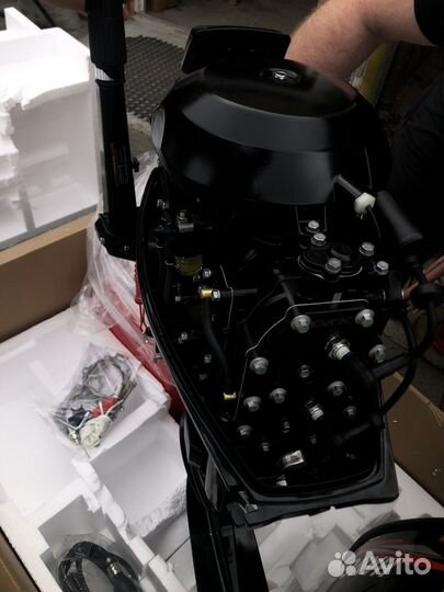 Лодочный мотор Hangkai 9.9 plus 20 лс с шильдиком