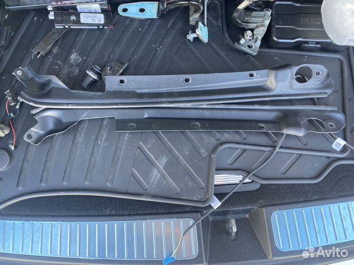 Спойлер крышки багажника x204 GLK