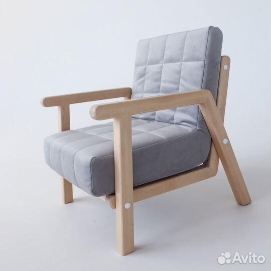 Детское мягкое кресло с подлокотниками