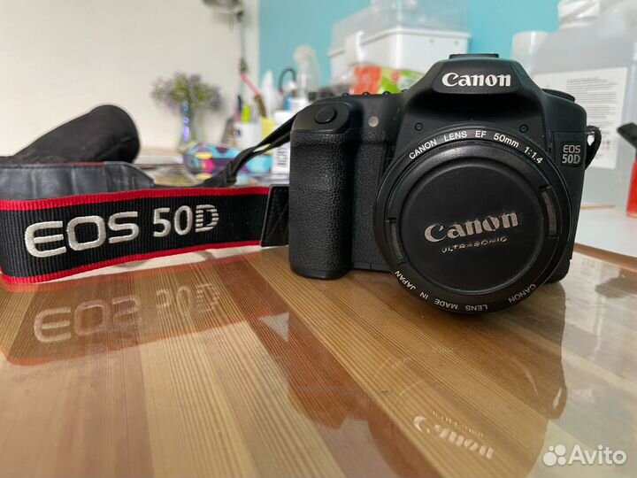 Фотоаппарат Canon Eos 50 D+Линза Canon 50 mm 1.4