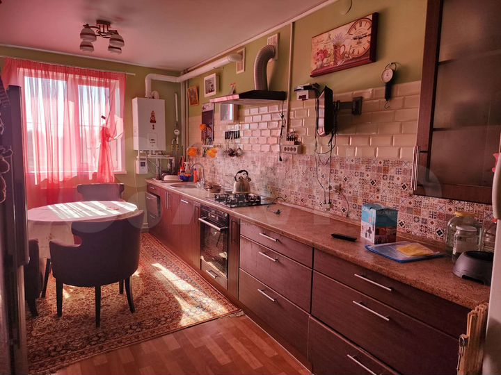 4-к. квартира, 130 м², 2/3 эт.