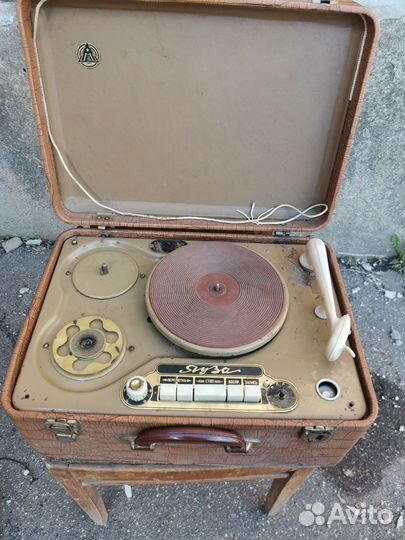 Виниловый проигрыватель Яуза