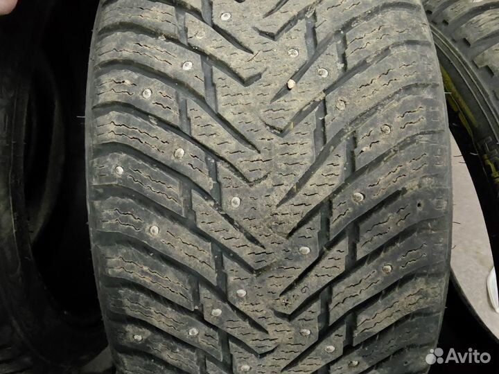 Nokian Tyres Hakkapeliitta 8 255/35 R19 96H
