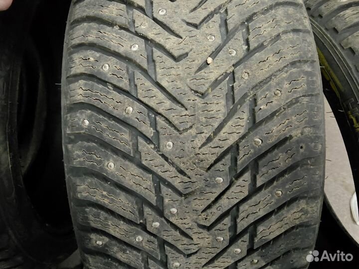 Nokian Tyres Hakkapeliitta 8 255/35 R19 96H