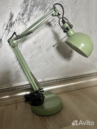 Лампа настольная