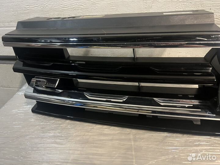 Решетка радиатора VW Tiguan 2 R-Line