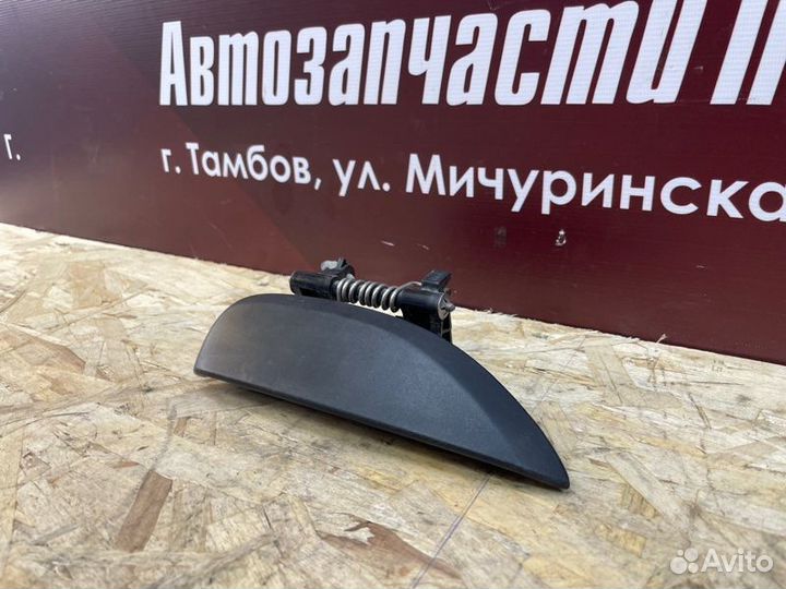 Ручка двери внешняя правая Renault Logan