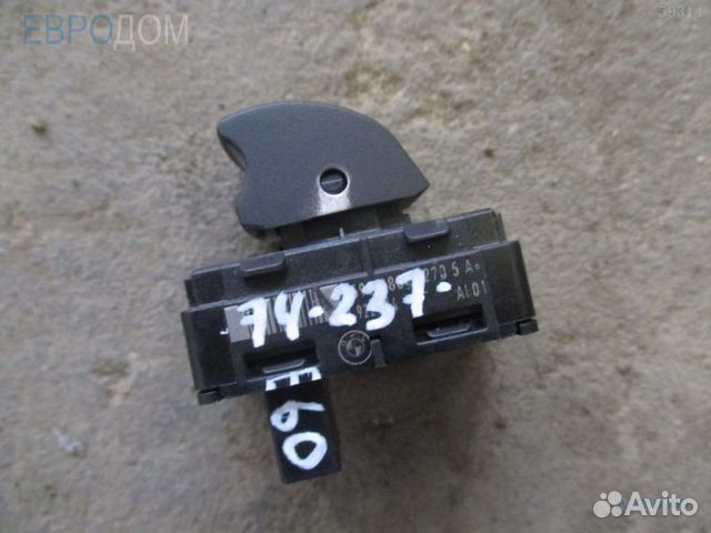 Кнопка стеклоподъемника передняя правая BMW E60 s1