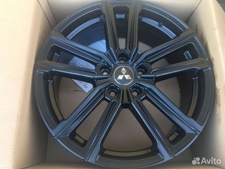 Новые литые диски R078 R18 5*114,3/67,1/38
