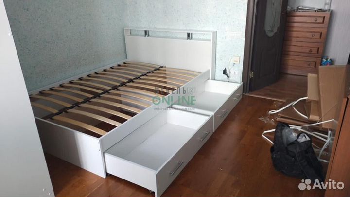 Кровать полутороспальная 120х200 с ящиками новая