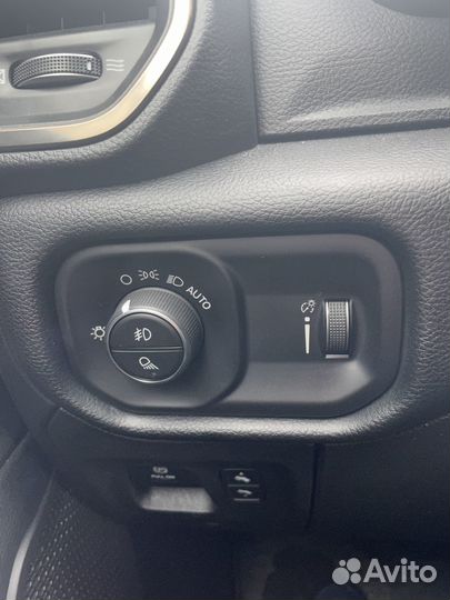 Dodge Ram 5.7 AT, 2019, 105 000 км