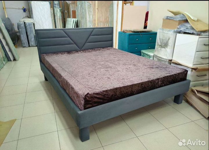 Двуспальная кровать 160x200