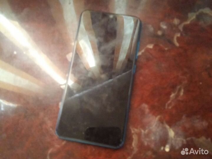 Телефон vivo 2015