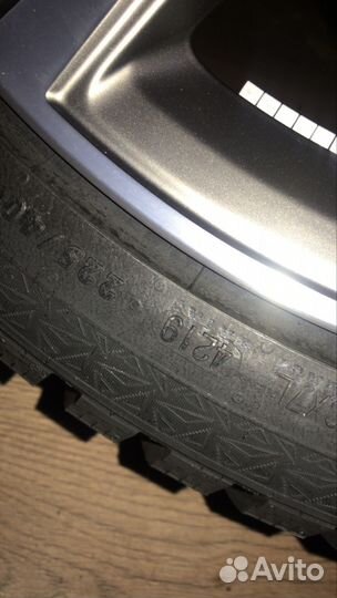 Зимние колеса BMW в сборе 225/40R18 Spoke 556M