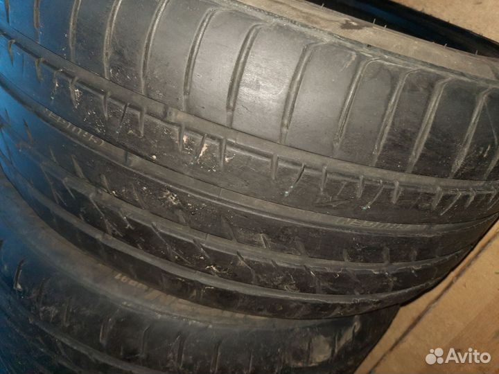 Kumho 722 275/40 R20 и 315/35 R20 106Y