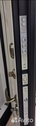 Дверь входная металлическая