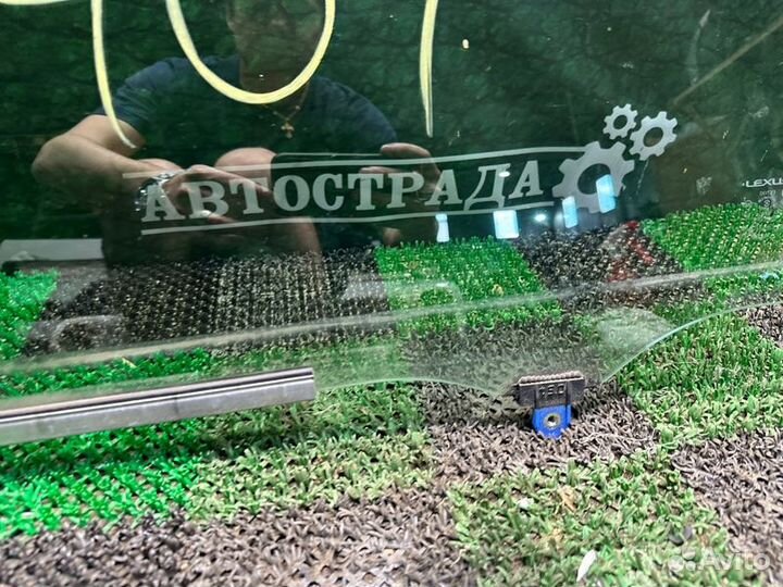 Стекло двери переднее левое Lexus Gx460 2009-2020