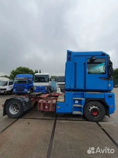 В разборке грузовик Renault, Magnum II 1996-2001