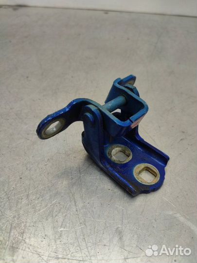 Петля двери задняя правая Renault Megane 2 седан