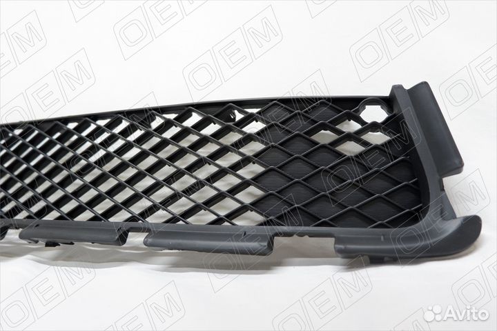 Решетка в бампер нижняя Mitsubishi ASX 2010-2012