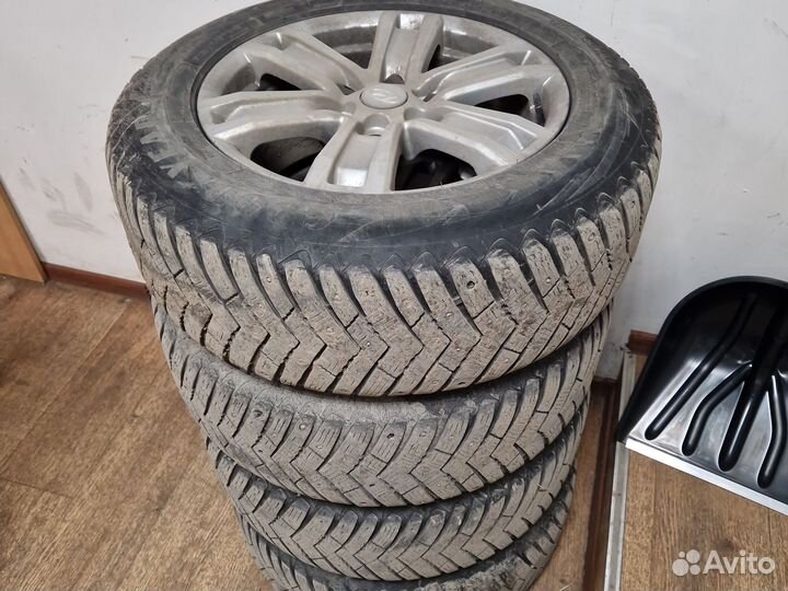 Goodyear Ultragrip Ice Arctic 225/65 R17 102T