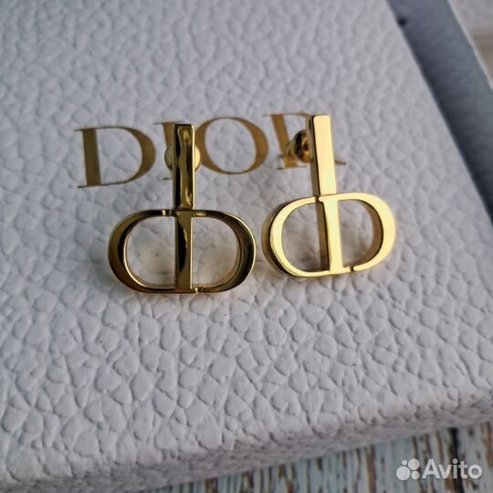 Серьги Dior 30 montaigne