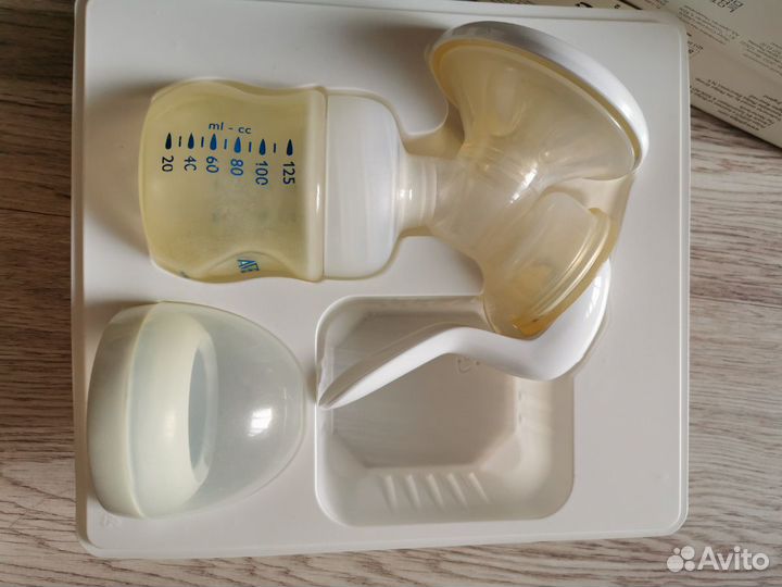 Молокоотсос, бутылочки, поильники Avent, посуда