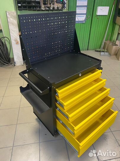 Тележка инструментальная