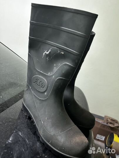 Резиновые сапоги