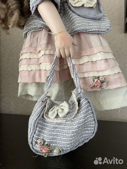 Кукла фарфоровая большая