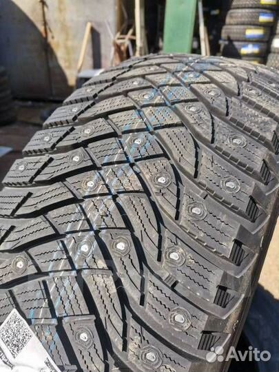 Goodyear UltraGrip Arctic 2 SUV 275/45 R21 110T