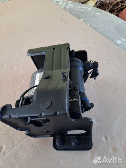 Компрессор на кадиллак эскалейд