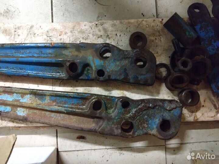 Нижние тяги навески на трактор юмз, мтз