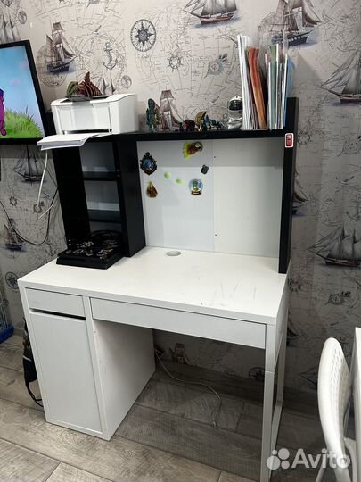 Письменный стол IKEA микке