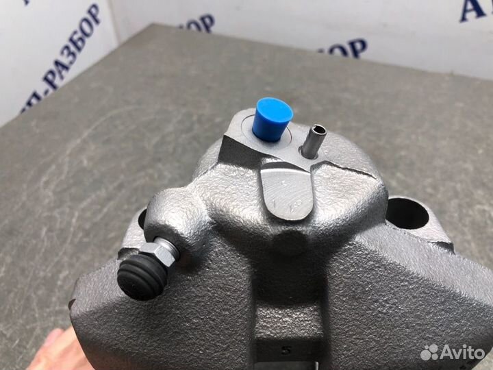 Тормозной цилиндр передний правый Volkswagen