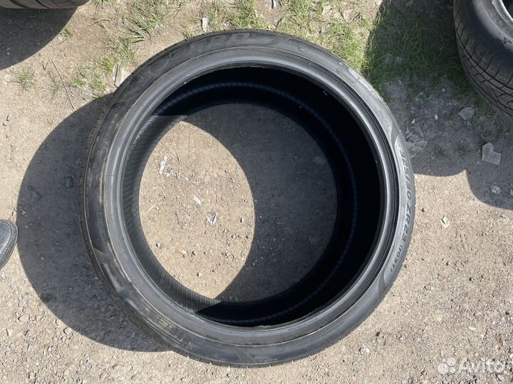 Pirelli P Zero 285/35 R23 и 325/30 R23